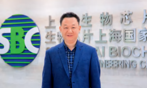 中華英才 | 肖華勝：弘揚(yáng)科學(xué)創(chuàng)新精神  為人類健康保駕護(hù)航